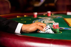 Fitur putaran gratis dipicu oleh simbol khusus Fitur bonus putaran gratis di permainan Joker Gaming dengan simbol scatter